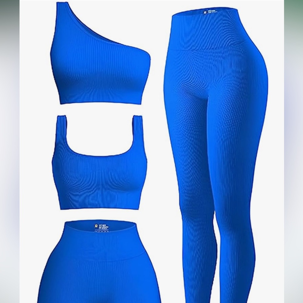 OIRED blue 4pc ribbed workout set size L never worn, good as new, flattering